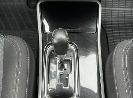 Mitsubishi - Outlander