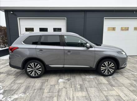 Mitsubishi - Outlander
