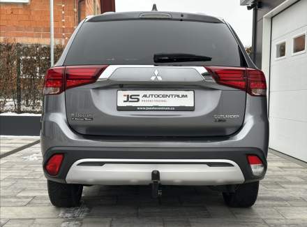 Mitsubishi - Outlander