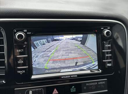 Mitsubishi - Outlander