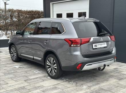 Mitsubishi - Outlander