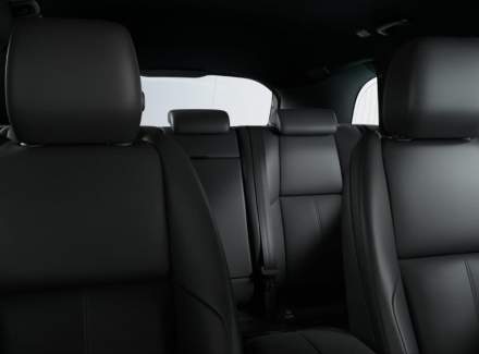 Land Rover - Range Rover Velar