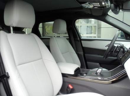 Land Rover - Range Rover Velar