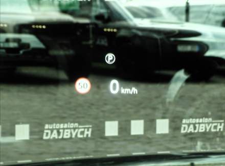 Land Rover - Range Rover Velar