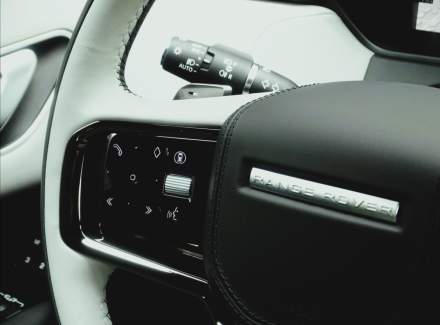 Land Rover - Range Rover Velar