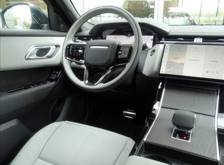 Land Rover - Range Rover Velar