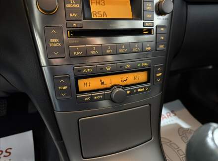 Toyota - Avensis