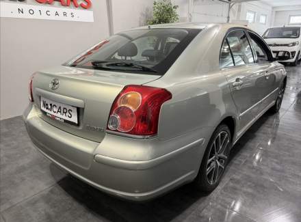 Toyota - Avensis