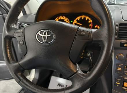 Toyota - Avensis