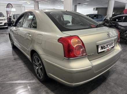 Toyota - Avensis