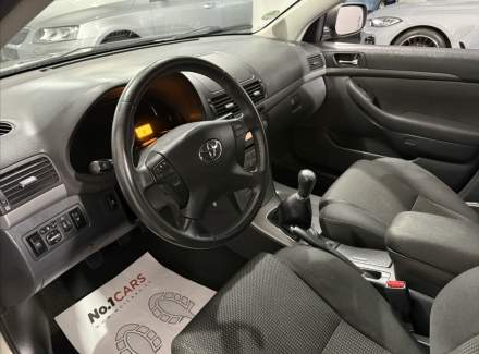 Toyota - Avensis