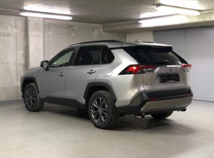 Toyota - RAV 4
