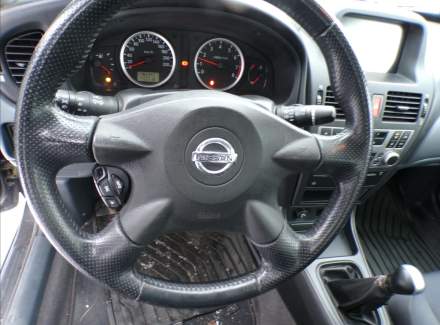 Nissan - Almera