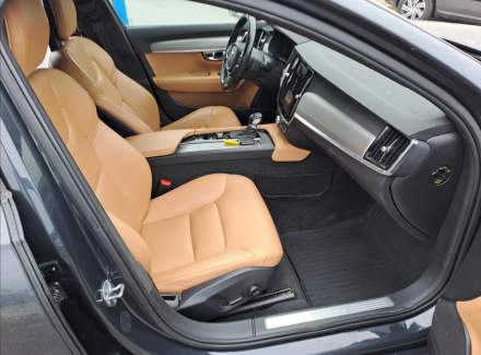 Volvo - V90