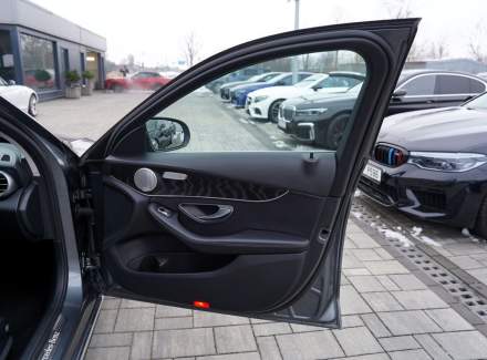 Mercedes-Benz - C-class