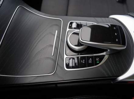 Mercedes-Benz - C-class