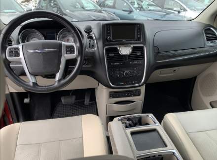Chrysler - Town & Country