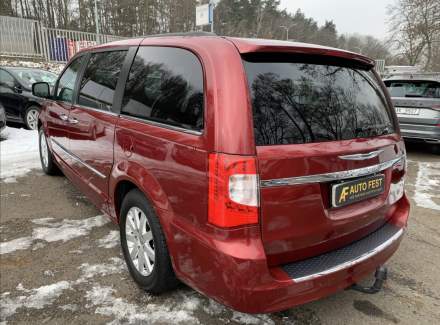 Chrysler - Town & Country