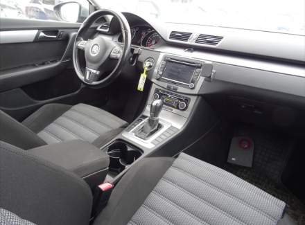 Volkswagen - Passat