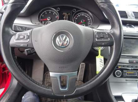 Volkswagen - Passat