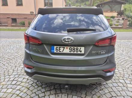 Hyundai - Santa FE