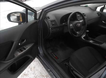 Toyota - Avensis