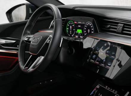 Audi - E-tron