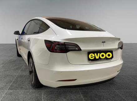 Tesla - Model 3