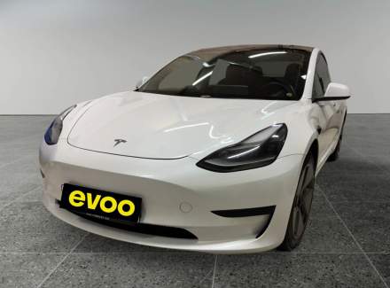 Tesla - Model 3