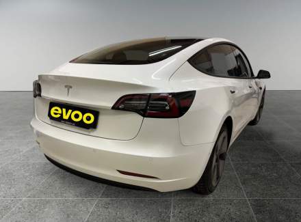 Tesla - Model 3