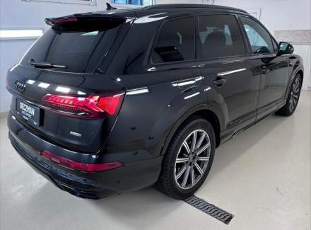 Audi - Q7