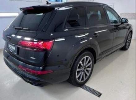 Audi - Q7