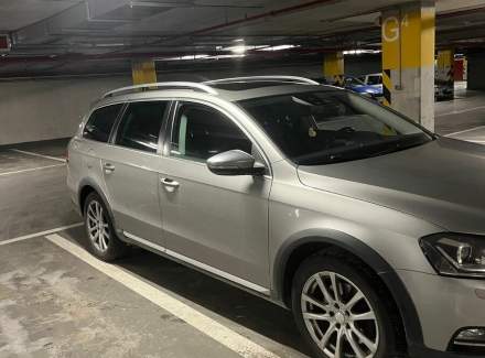 Volkswagen - Passat