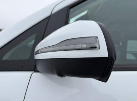 Mercedes-Benz - V-class