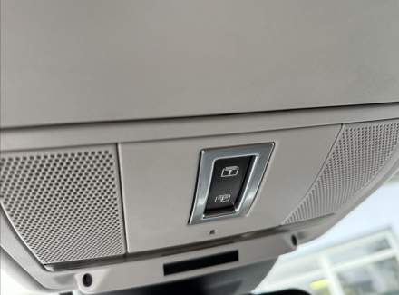 Land Rover - Range Rover Evoque