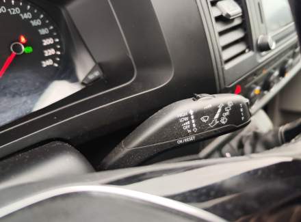 Volkswagen - Caravelle