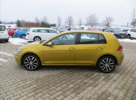 Volkswagen - Golf