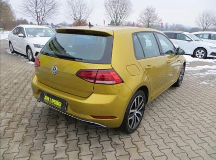 Volkswagen - Golf
