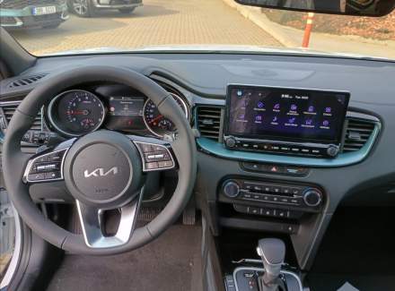 Kia - XCeed