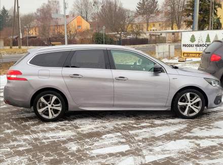 Peugeot - 308