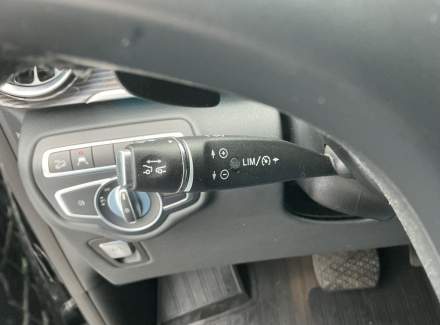 Mercedes-Benz - V-class