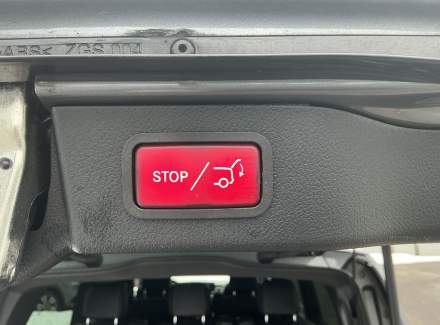 Mercedes-Benz - V-class