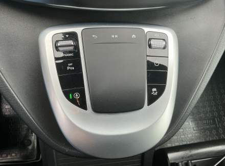 Mercedes-Benz - V-class