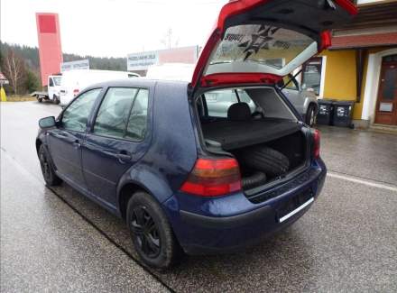 Volkswagen - Golf