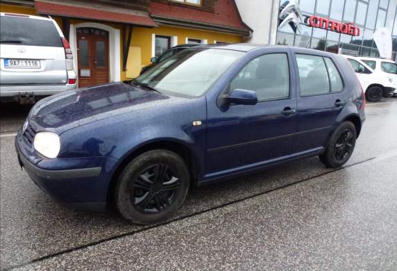 Volkswagen - Golf
