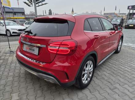 Mercedes-Benz - GLA