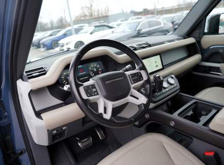 Land Rover - Defender