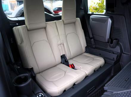 Land Rover - Defender