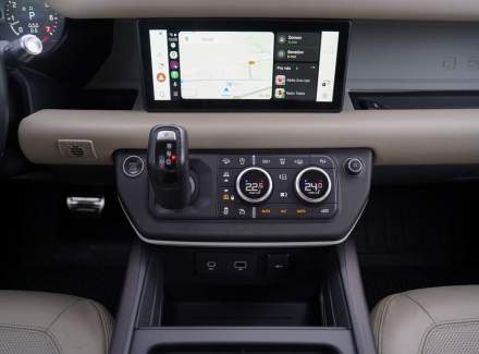 Land Rover - Defender