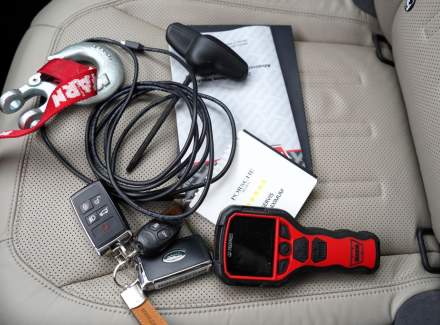 Land Rover - Defender